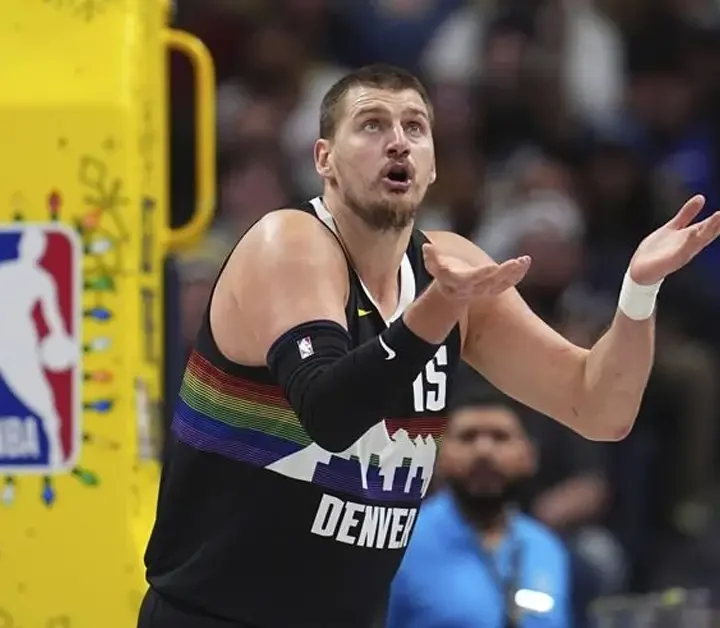 นักบาสชาวเซอร์เบีย สร้างประวัติศาสตร์ NBA เกมเดือดที่เดนเวอร์